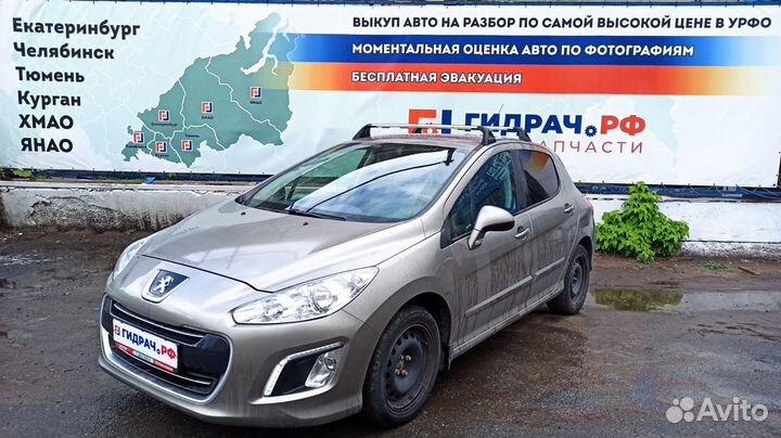 Стекло двери передней левой (форточка) Peugeot 308