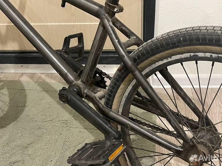 Трюковой велосипед BMX