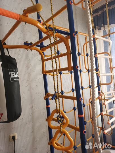 Продам спортивный уголок