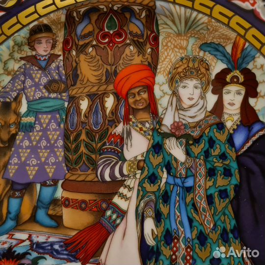 Tарелка, из серии 