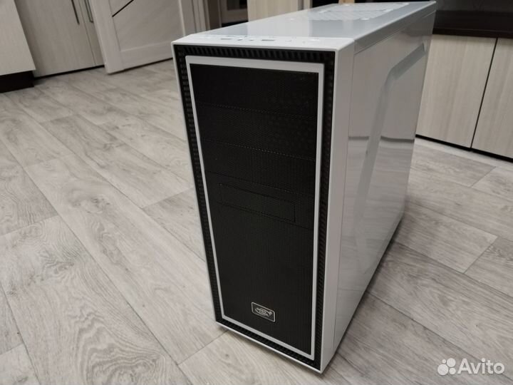 Белый корпус deepcool tesseract sw