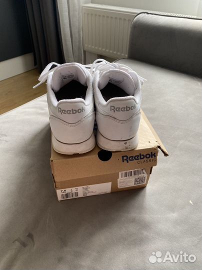 Кроссовки reebok classic оригинал 37,5-38