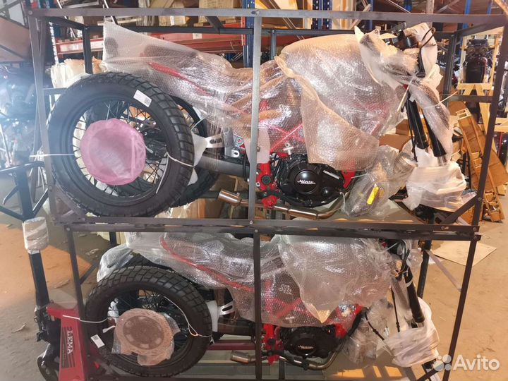 Мотоцикл m1nsk SCR 250 в наличии