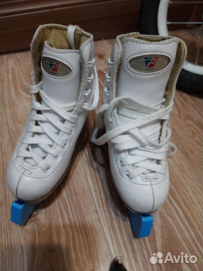 Фигурные коньки Riedell