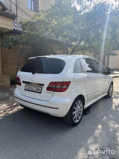 Сиденья Mercedes B200