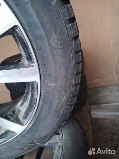 Hankook Winter I'Pike RS2 W429 215/55 R17 98T