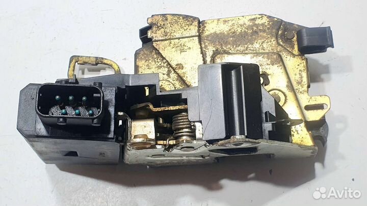 Замок двери передней левой BMW E36