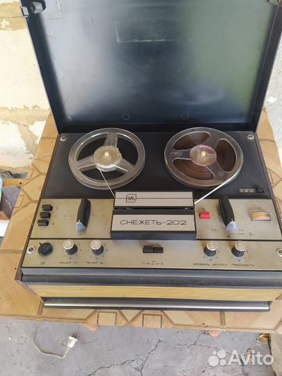 Катушечный магнитофон