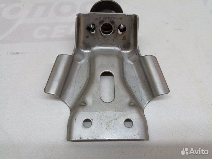 Кронштейн Volkswagen Jetta A6 cfna 2014