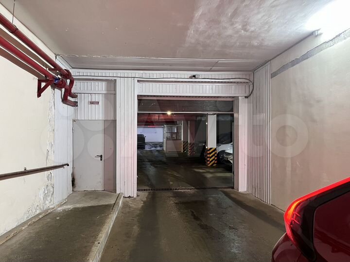 Машиноместо, 18 м²