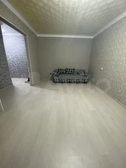 2-к. квартира, 43 м², 3/5 эт.