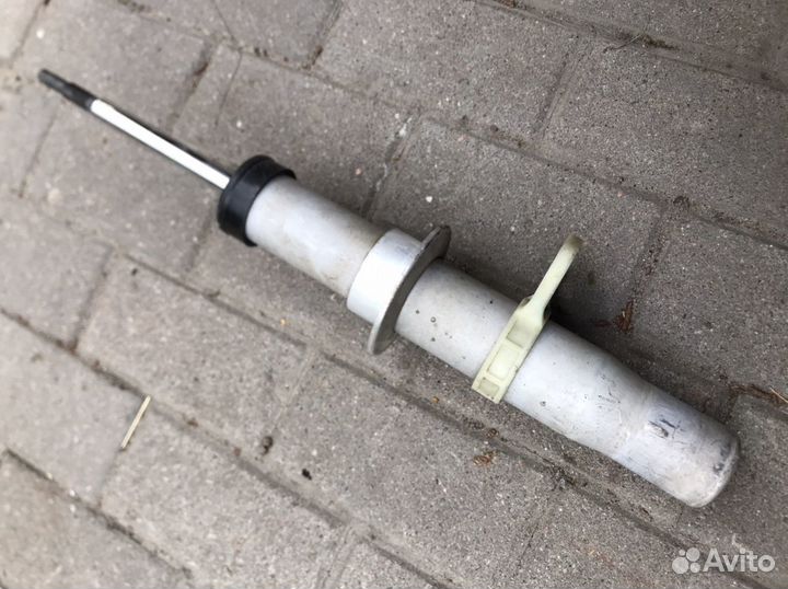 BMW M5 f90 передний амортизатор