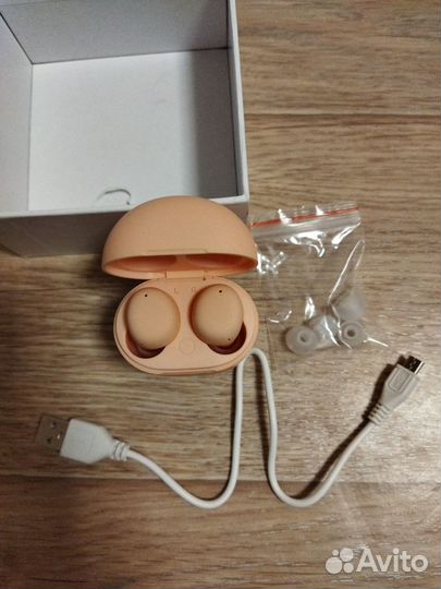 Беспроводные наушники розовые Rombica