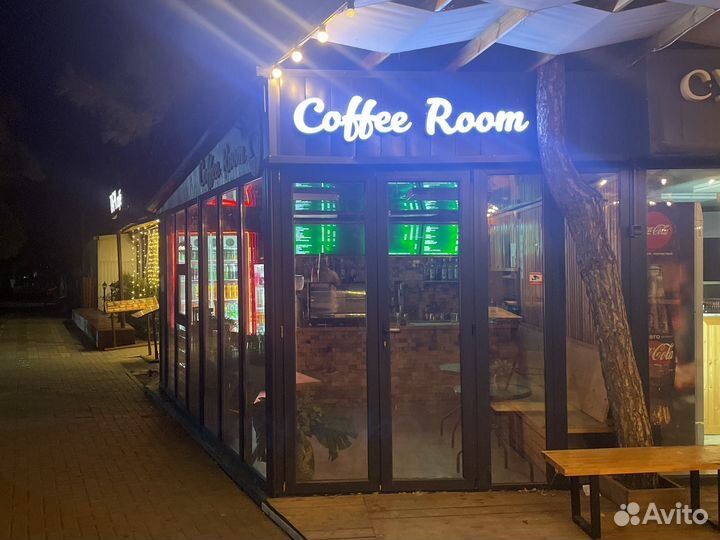 Бариста в кофейню