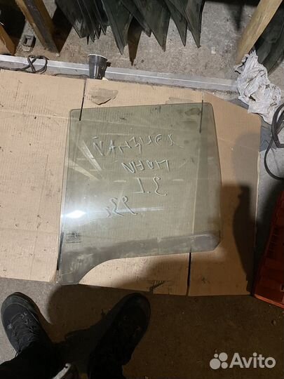 Стекло заднее левое Hyundai Pony 2