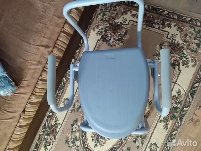 Санитарное кресло туалет