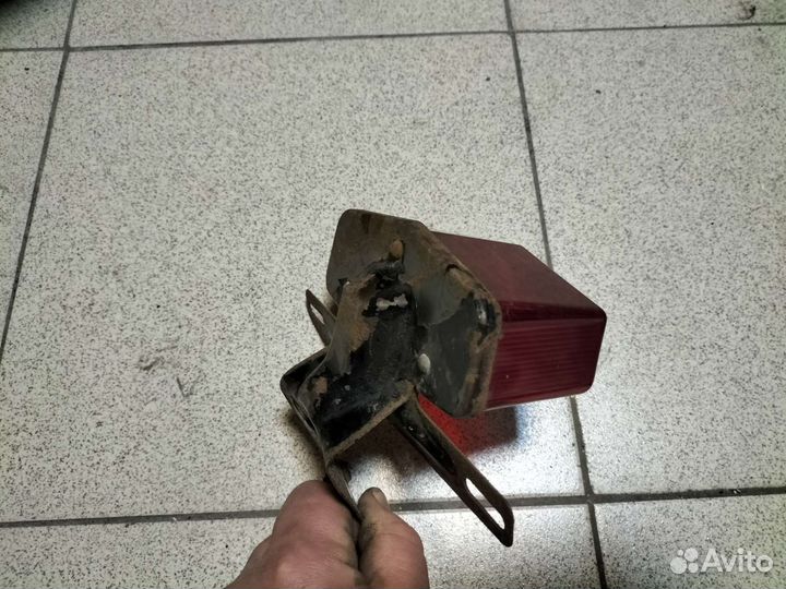 Задний фонарь поннония