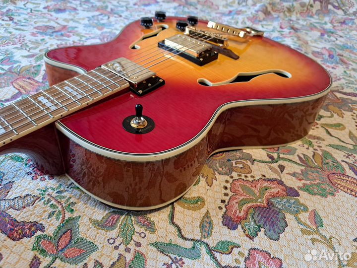 Starsun (Арктоп) Винтажная джазовая гитара