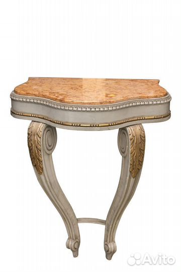 Старинное зеркало и консоль