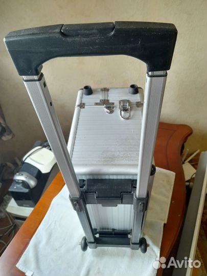 Кейс алюминиевый на колёсиках