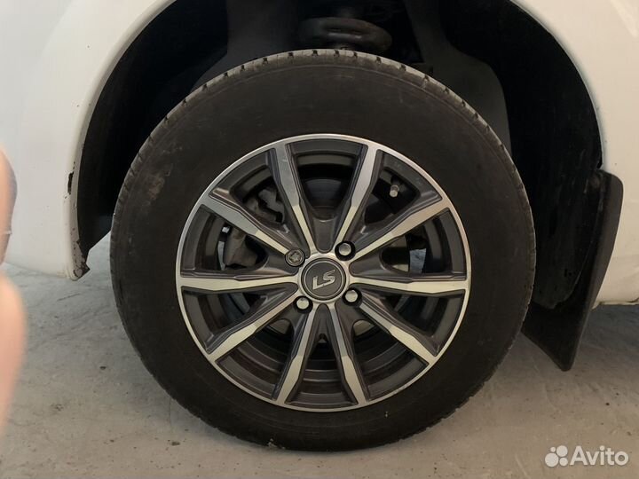 R14 Nokian Tyres Nordman SX2 175/70, PCD 4x98 DIA 98