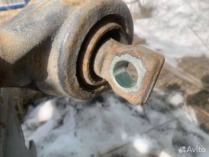 Тяга реактивная V-образная № 070055103 Mercedes