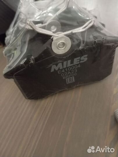 Тормозные колодки задние Miles E410004