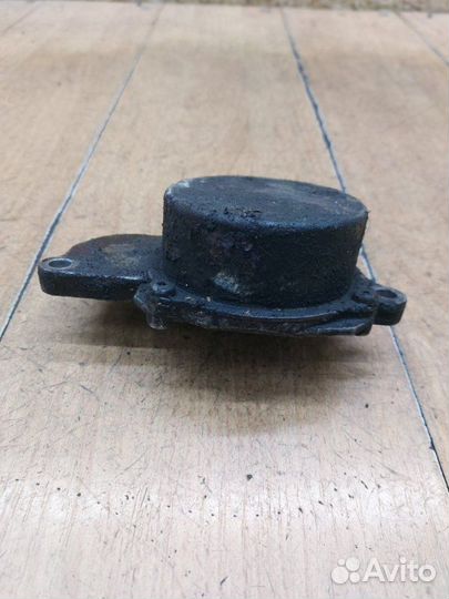 Вакуумный насос Opel Zafira B A17DTR 2008