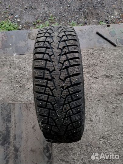 Maxxis ArcticTrekker NP3 165/65 R15