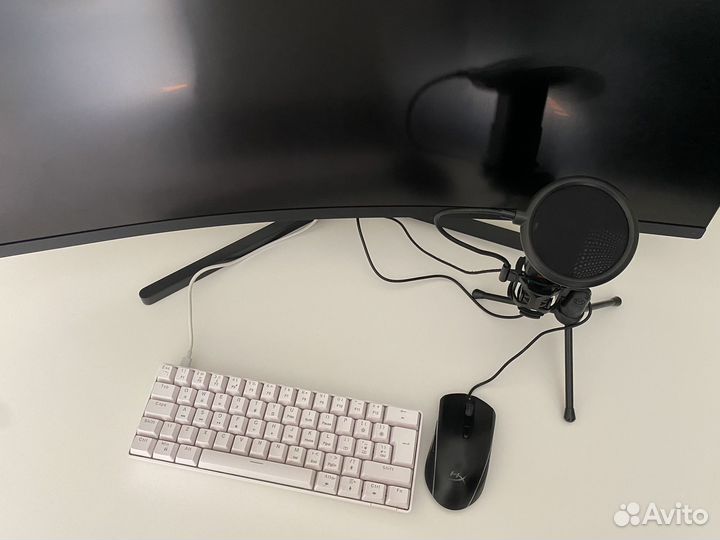 Мышь, клавиатура, микрофон - игровые