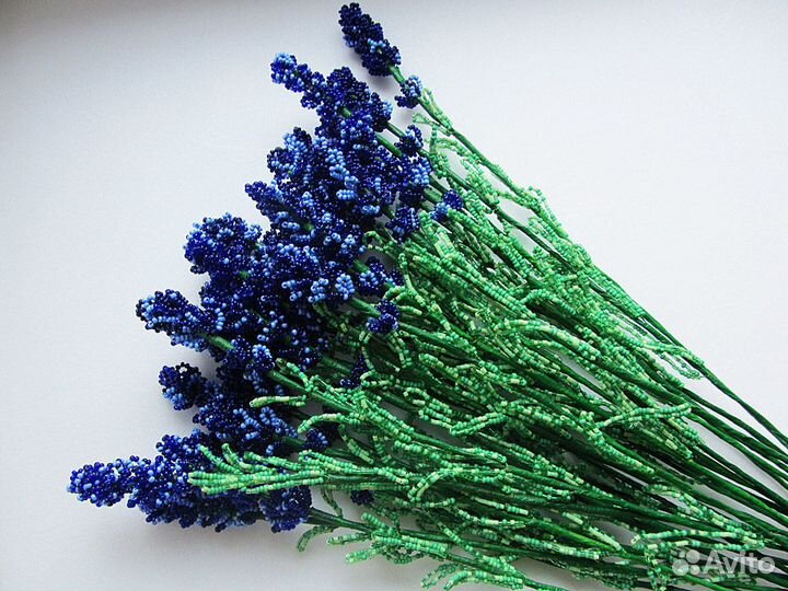 Цветы лаванды из бисера ручной работы