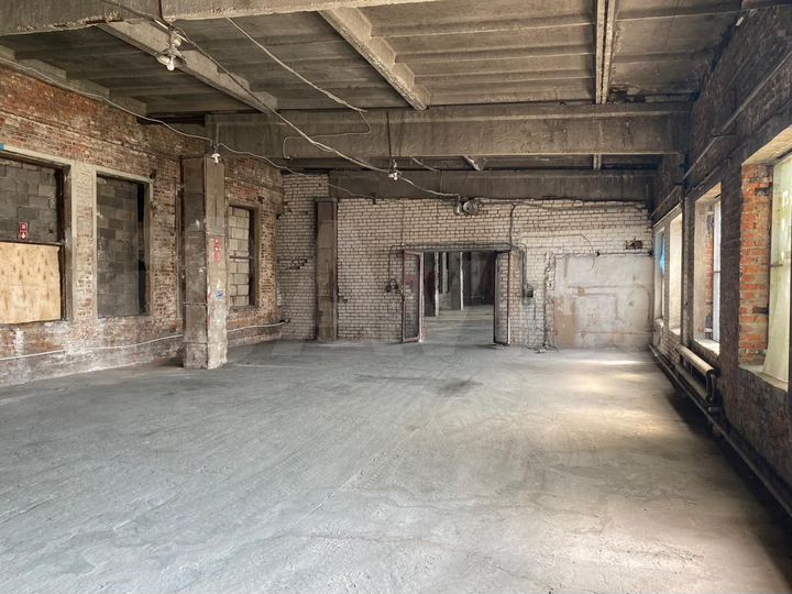 Склад, 1300 м²