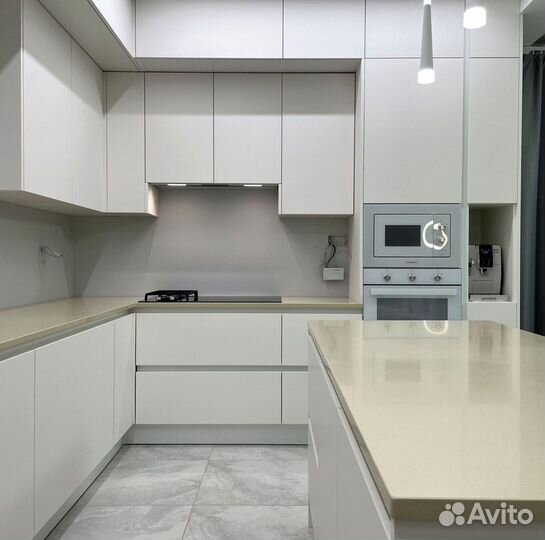 Кухня современная на заказ. Доставка и сборка