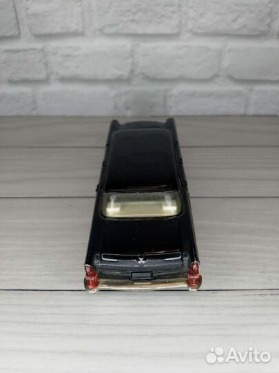 Модель газ 13 Чайка