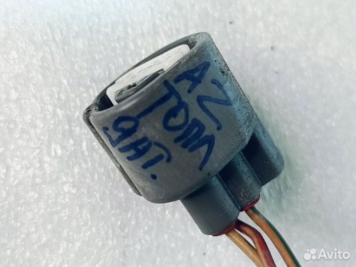 Разъем датчика давления топлива Toyota Vista Ardeo