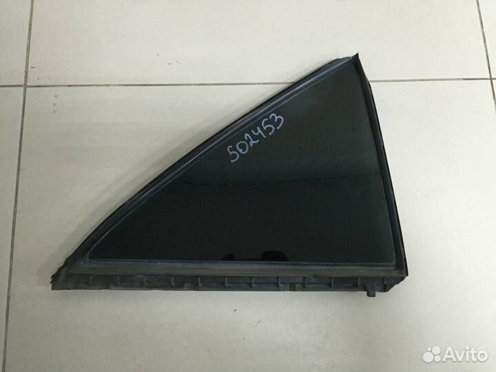 Стекло двери задней правой форточка Toyota Camry V