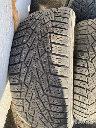 Nokian Tyres Hakkapeliitta 7 215/55 R17