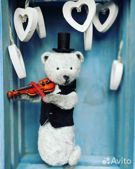 Винтажный мишка скрипач