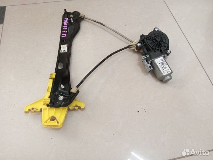 Стеклоподъемник задний правый Volkswagen Polo