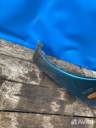 Крыло переднее левое для Mazda 323 BA