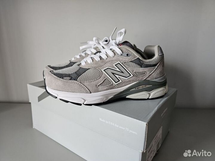 Кроссовки New Balance 990 v3