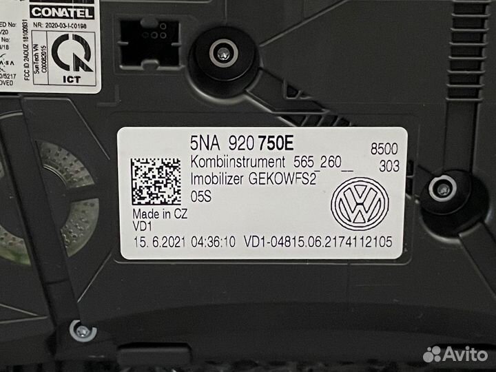 Панель приборная с рамкой Volkswagen Tiguan AD1