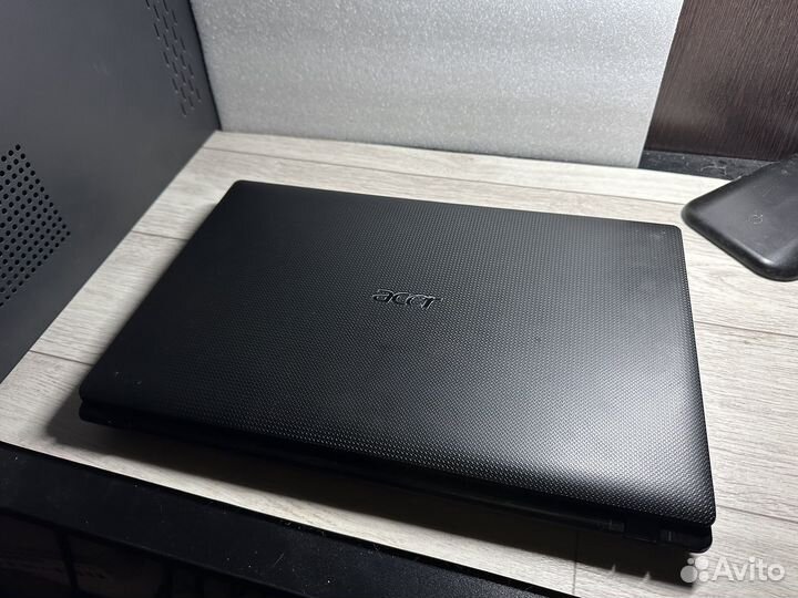 Ноутбук Acer AMD A4 Radeon 6480g 1GB