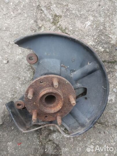 Поворотный кулак лев. перед. Mazda CX-7