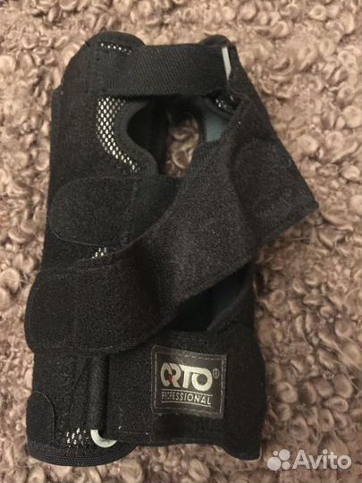 Бандаж на лучезапястный сустав Orto BWU 104