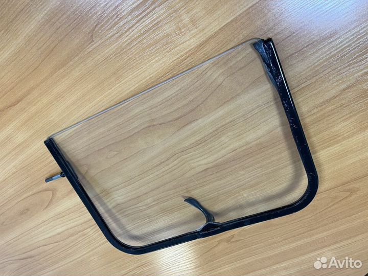 Форточка салона УАЗ 452 правая
