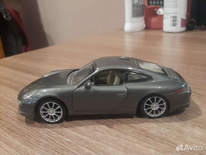 Коллекционная машинка