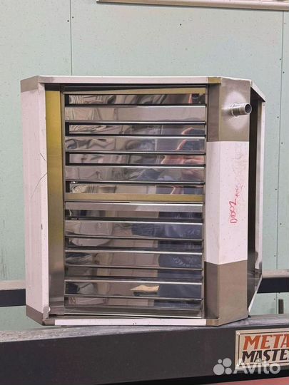 Зонт вытяжной пристенный