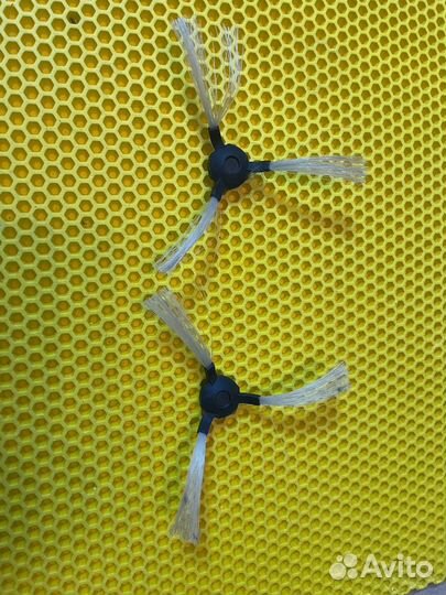 Щётки пылесоса от Altarobot D450