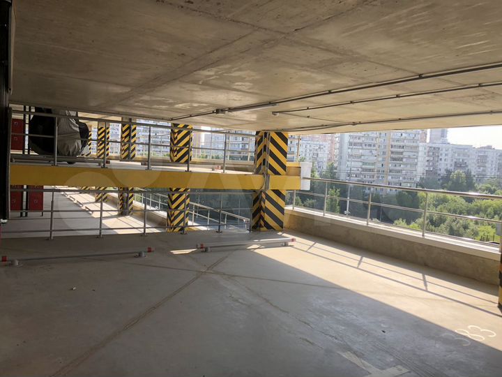 Машиноместо, 18 м²